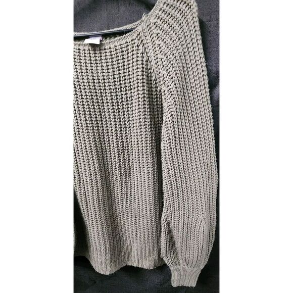 Selfie Leslie Sweater Olive Green Sz M Balloon Sleeves‎ Loose Off Shoulder Knit - Picture 3 of 10